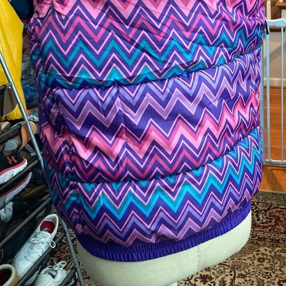 VERTICAL9 COLORFUL PUFFER VEST. SZ XLG - Picture 5 of 5